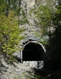 Tunnel der ehemaligen Eisenbahn - leider gesperrt