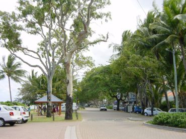 Die Hauptstrasse von Palm Cove
